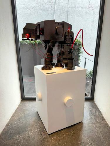 Original Pop Art Cinema Sculpture by Manos Escultor
