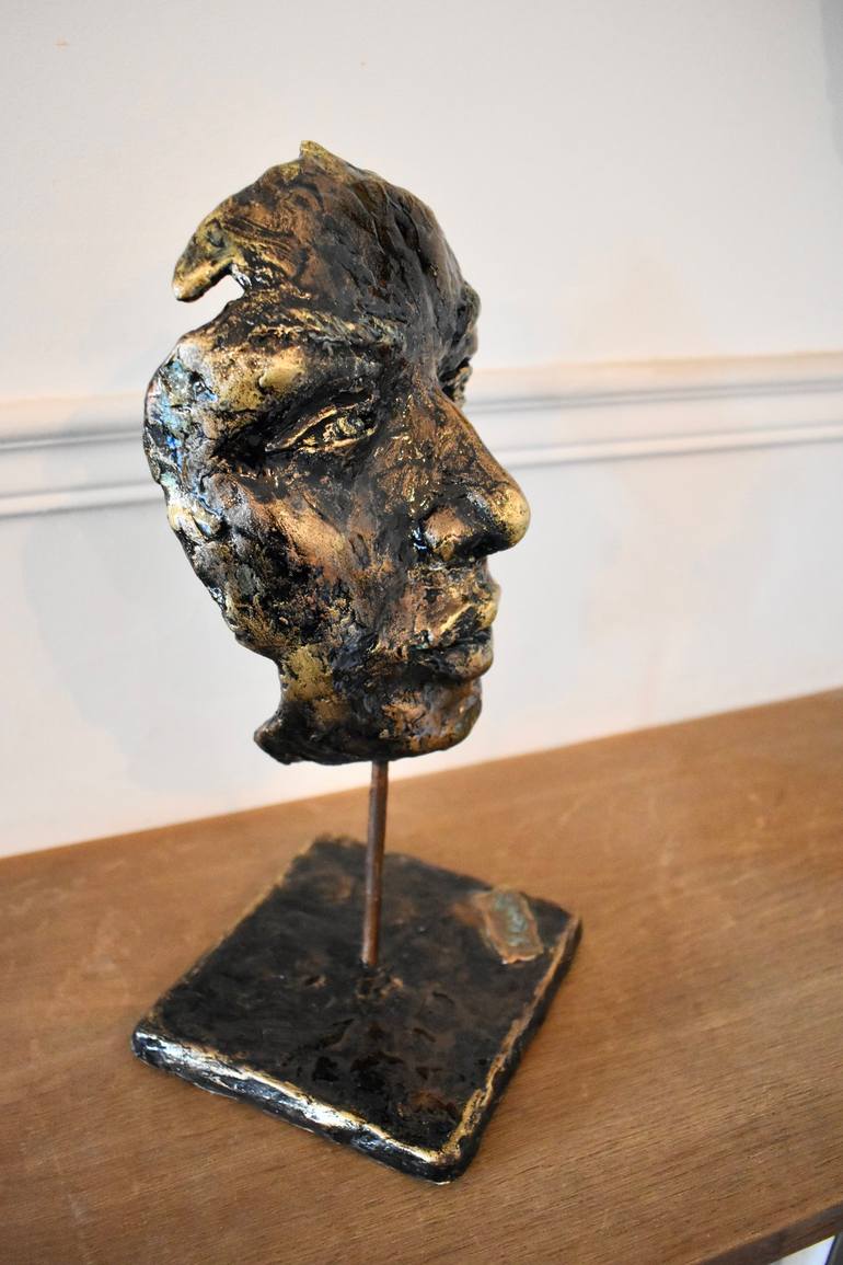 Original Realism Love Sculpture by Shlomit Saar Cohen