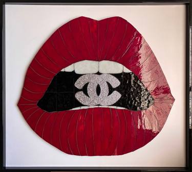 Original Pop Art Fashion Sculpture by Esraa Shoushan