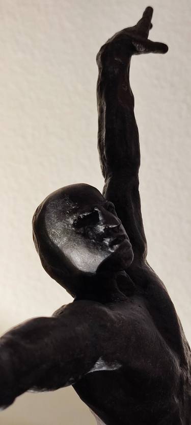 Original Figurative Body Sculpture by Víctor Gassó Arisa