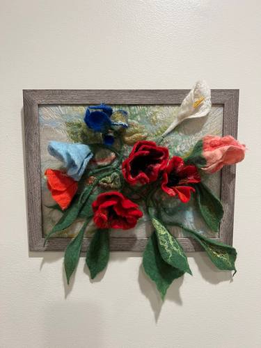 Original Romanticism Floral Sculpture by Lora Kochetkova