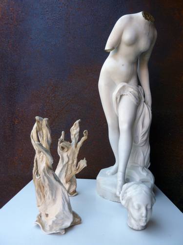 Original Conceptual Body Installation by Valente Luigi Giorgio Cancogni