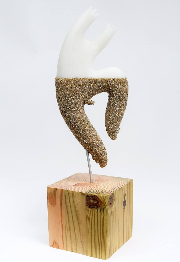 Original Figurative Beach Sculpture by Félix Hemme