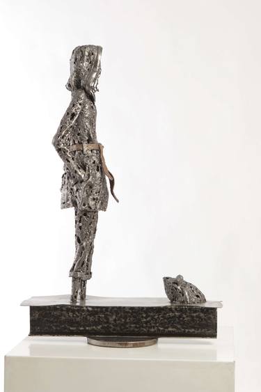 Original Figurative Women Sculpture by Federico Molinaro