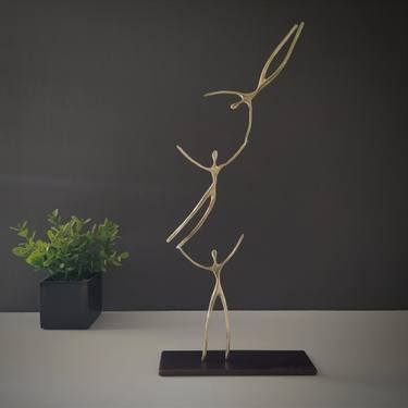 Original Modern People Sculpture by Anna Andreadi